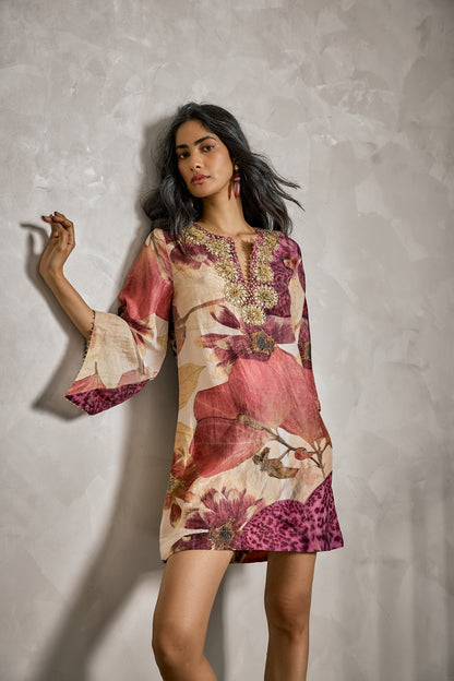Avira Kaftan