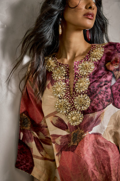 Avira Kaftan
